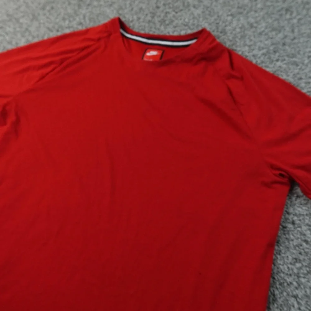Nike Shirt Mens L Red Sportswear Bonded Short Sleeve Running Gym Performance Tee